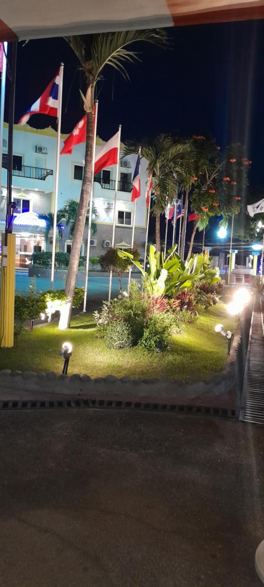 Airport Hotel Clark Clark Freeport Zone Exterior photo