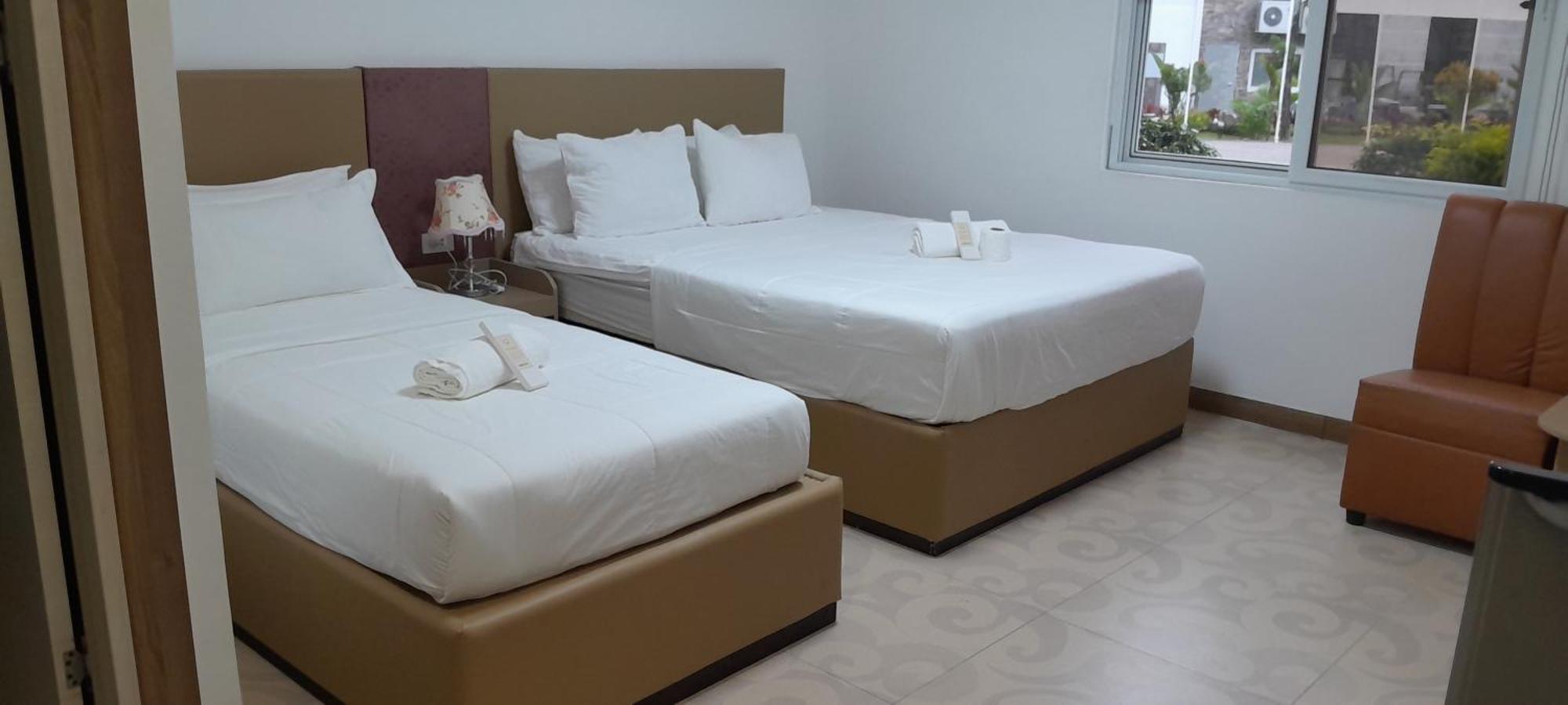 Airport Hotel Clark Clark Freeport Zone Exterior photo
